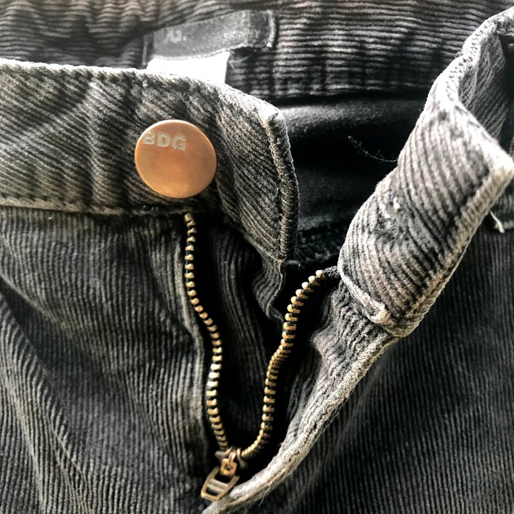 BDG BLACK CORDUROY SIZE 26 - Picture 3 of 6